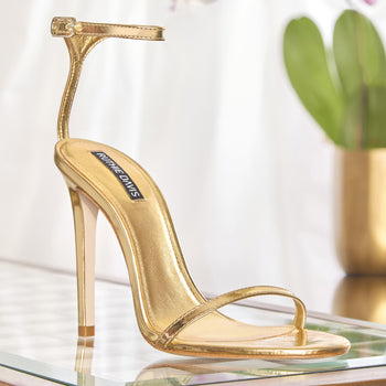 4inch Heel Studio Shot